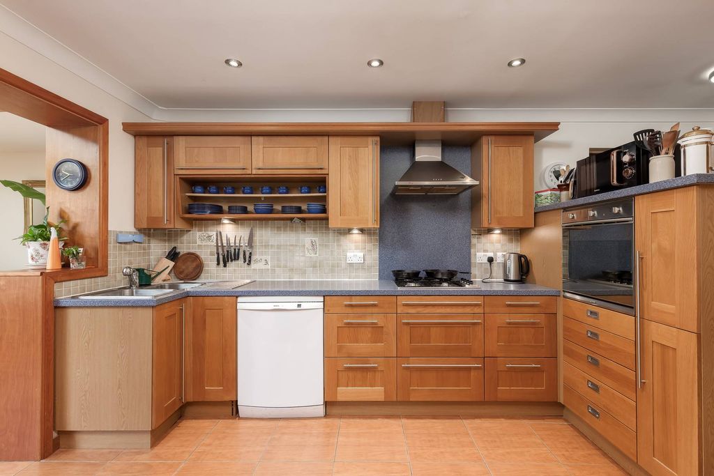 Property photo 3 of 29 Property Image 3