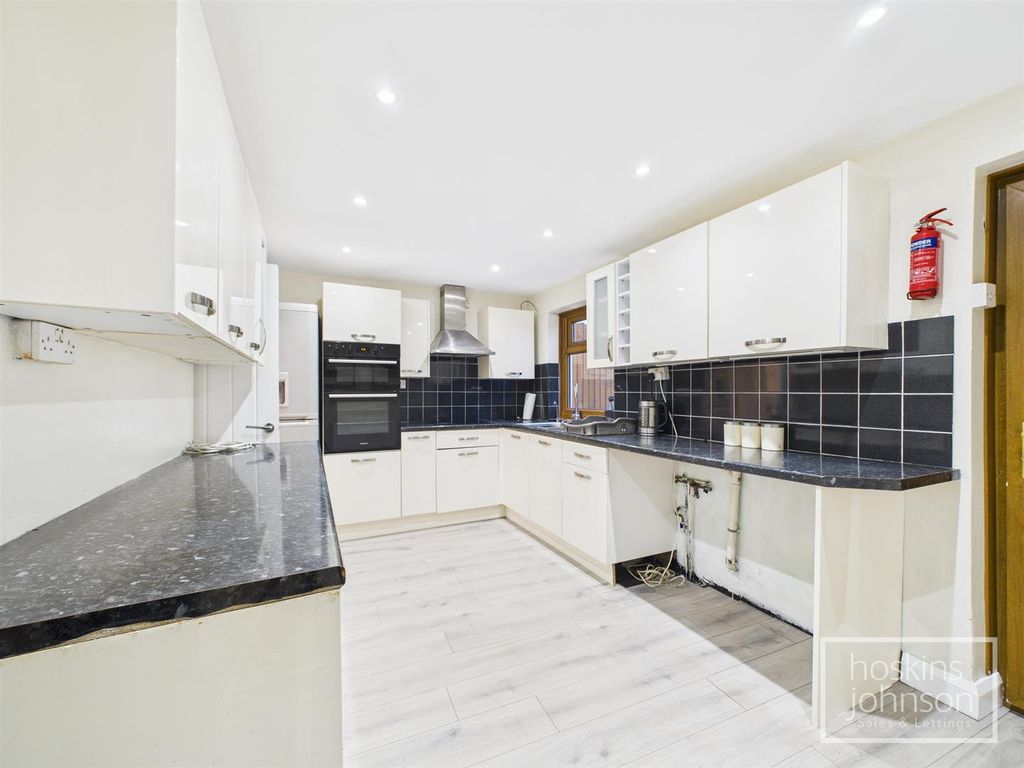 Property photo 3 of 18 Itchen/Breakfast Room