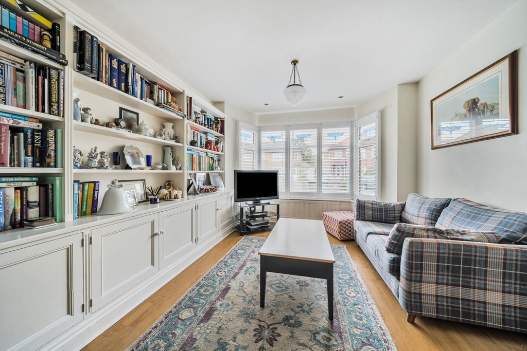 Property photo 3 of 22 1295962-15-68307d...