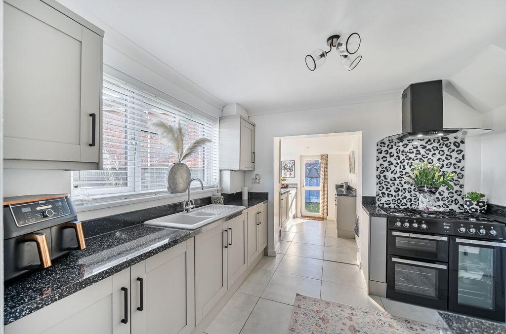 Property photo 2 of 23 138463596925A46A72Fc1