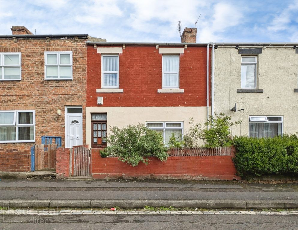 Property photo 1 of 12