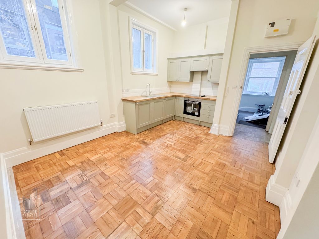 Property photo 1 of 6 Photo 4