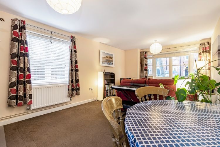 Property photo 2 of 14 308010