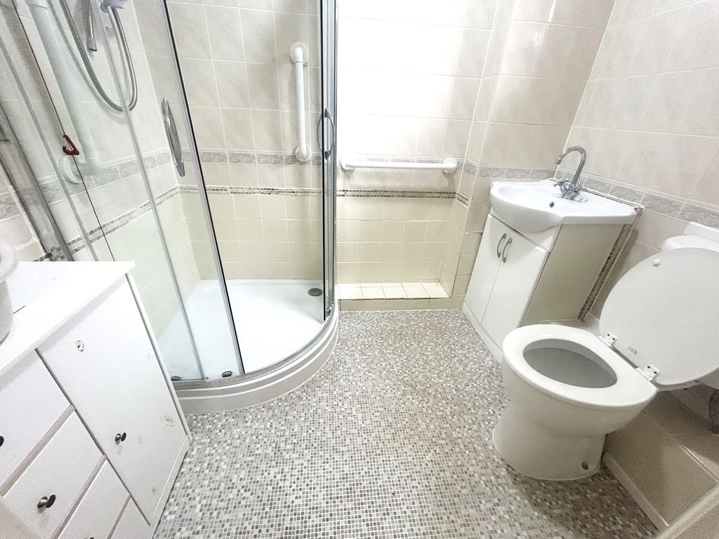 Property photo 3 of 6 Shower Room