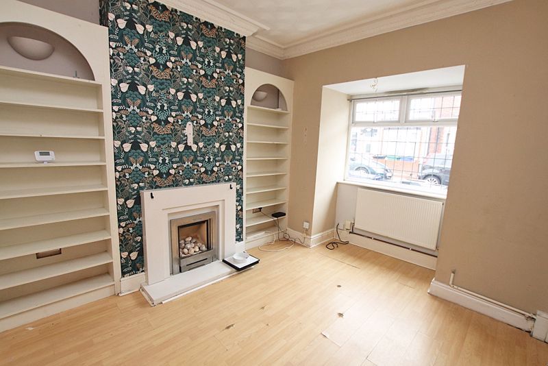 Property photo 2 of 11 Lounge