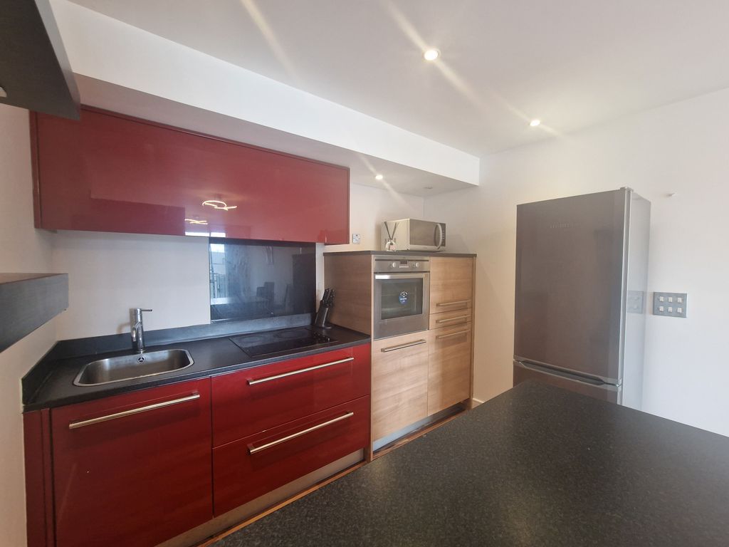 Property photo 3 of 14 Bathroom