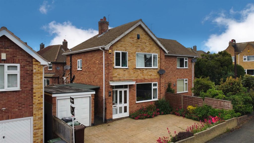 Property photo 1 of 15 1