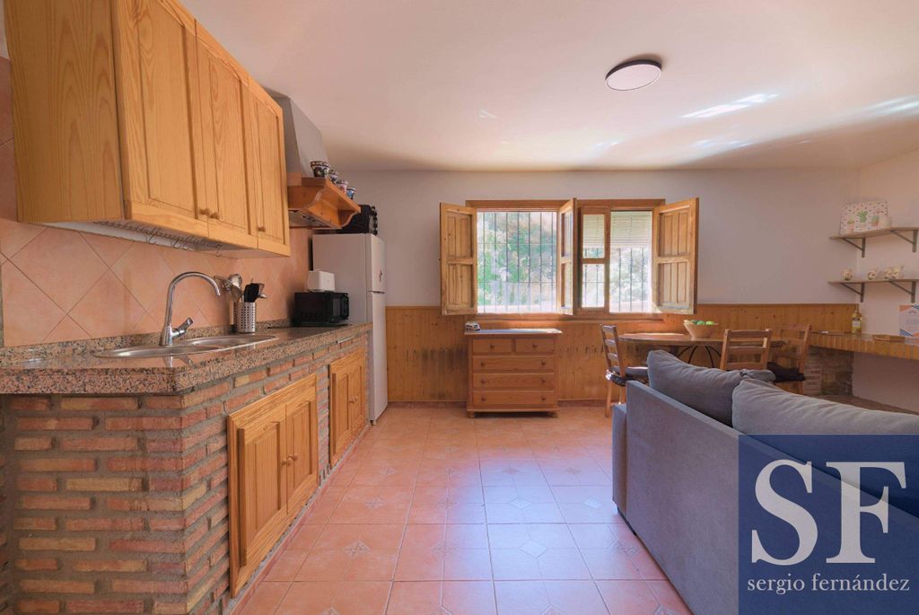 Property photo 3 of 16