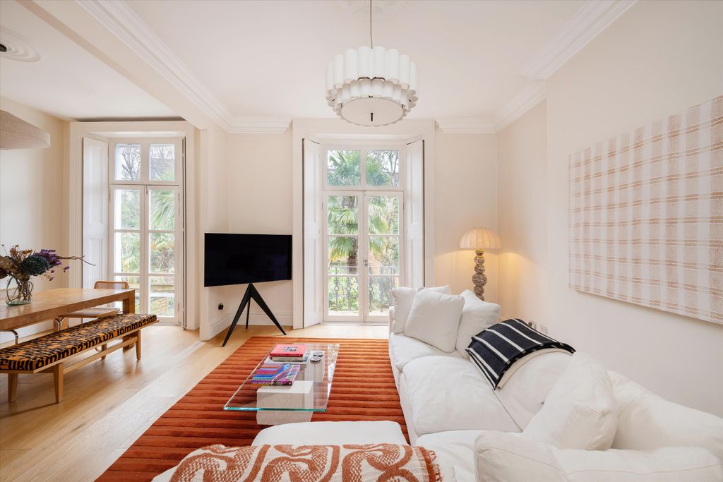 Property photo 1 of 13 Image