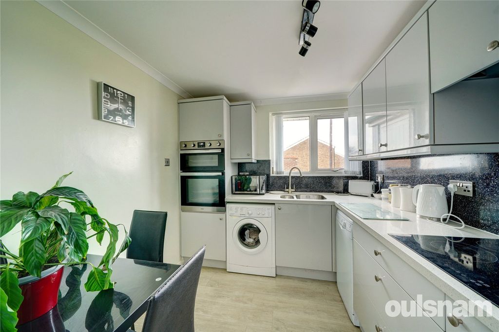 Property photo 2 of 12 Picture No. 05