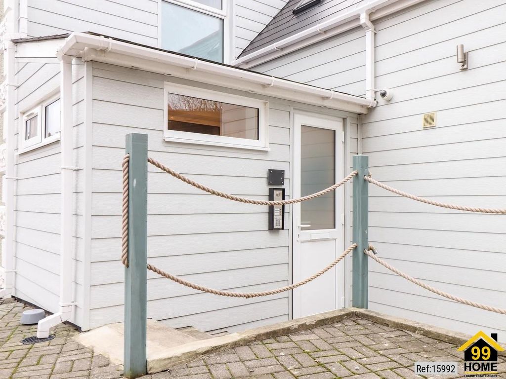 Property photo 1 of 18 Photo 0