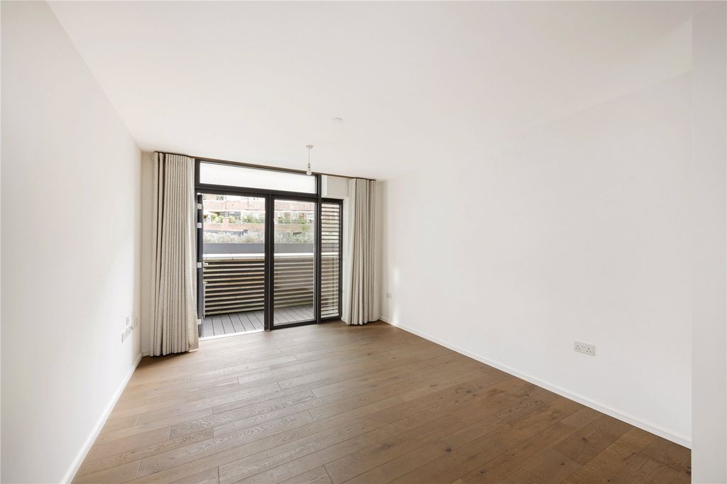 Property photo 2 of 14 Picture No. 03