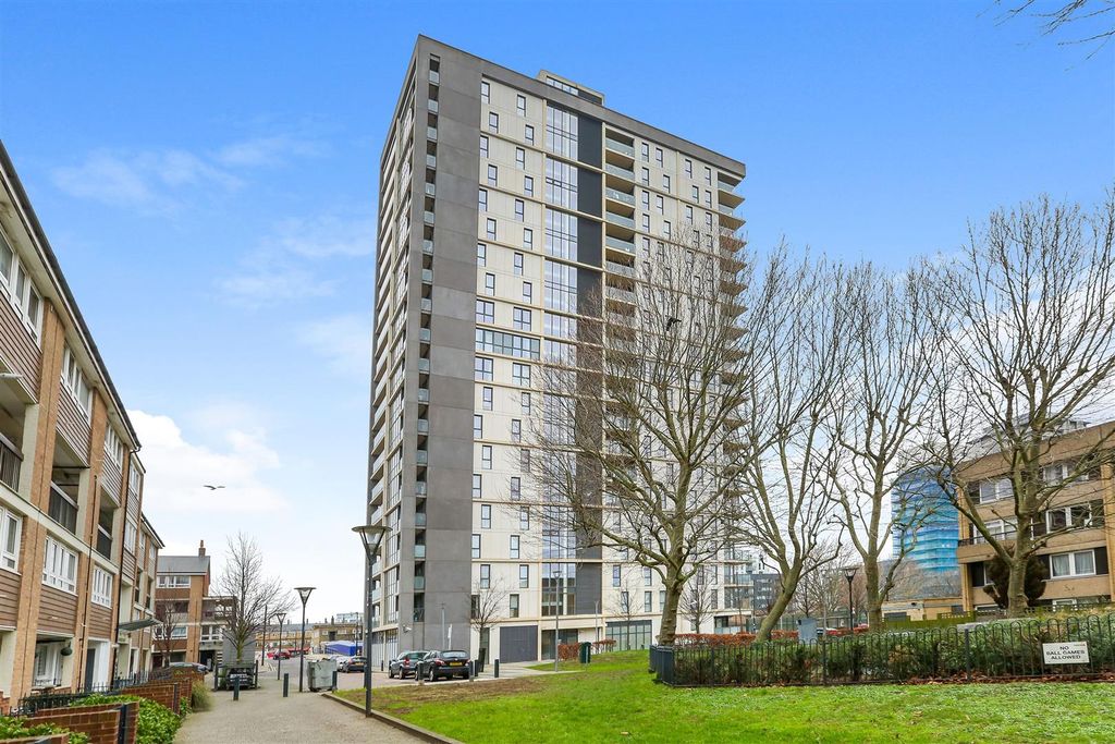 Property photo 1 of 12 External.Jpeg