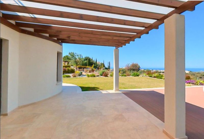 Property photo 2 of 21 Veranda - Example