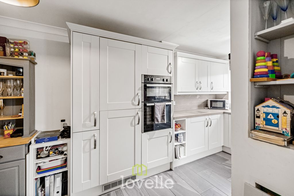 Property photo 3 of 20