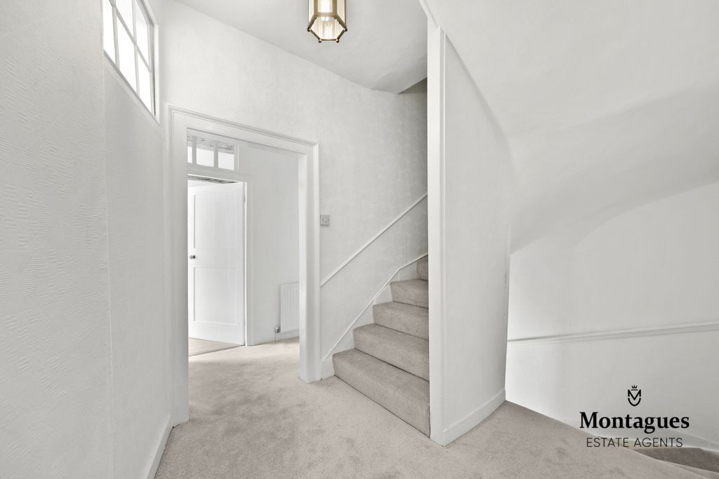 Additional image 28 of 6 bed detached house to rentThornwood Road, Epping CM16