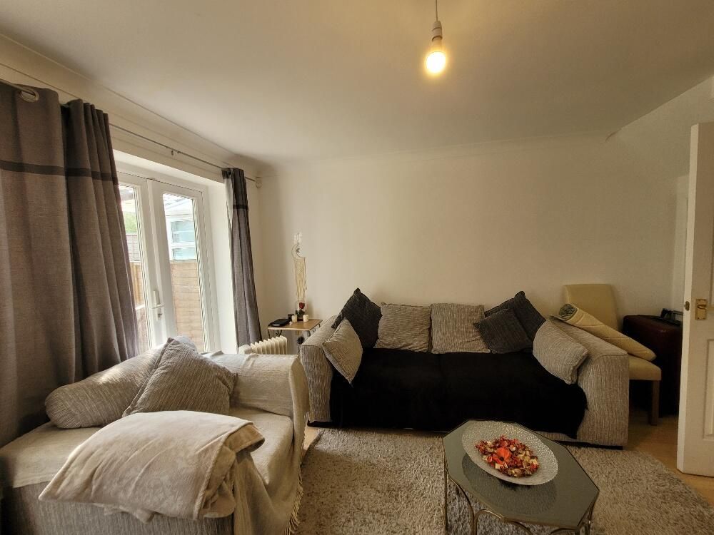 Property photo 3 of 16 Living Room