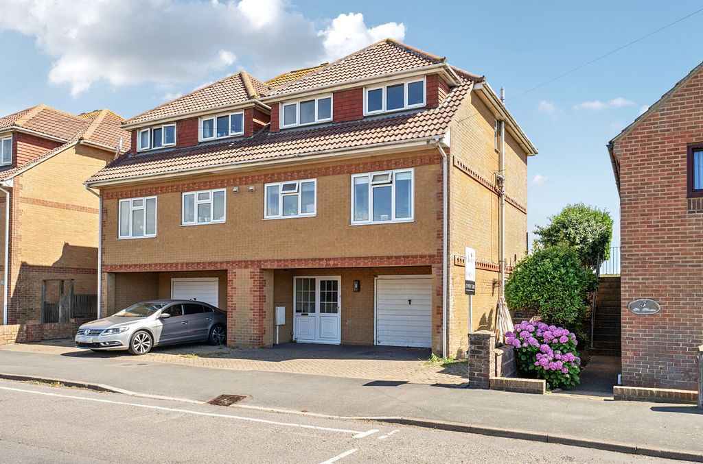 Property photo 1 of 15 1484581-13-6A4283...