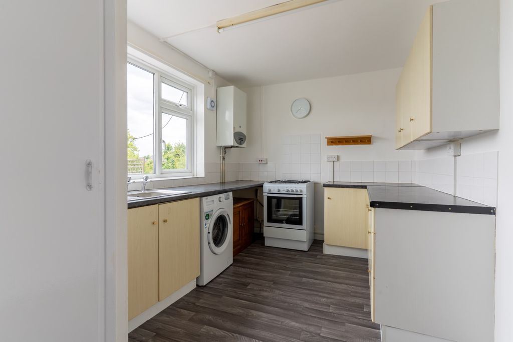 Property photo 2 of 19 5122112