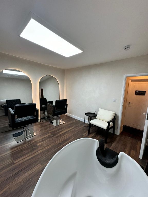 Property photo 1 of 5 Studios By Go Freestyle - Hairdressing Studio