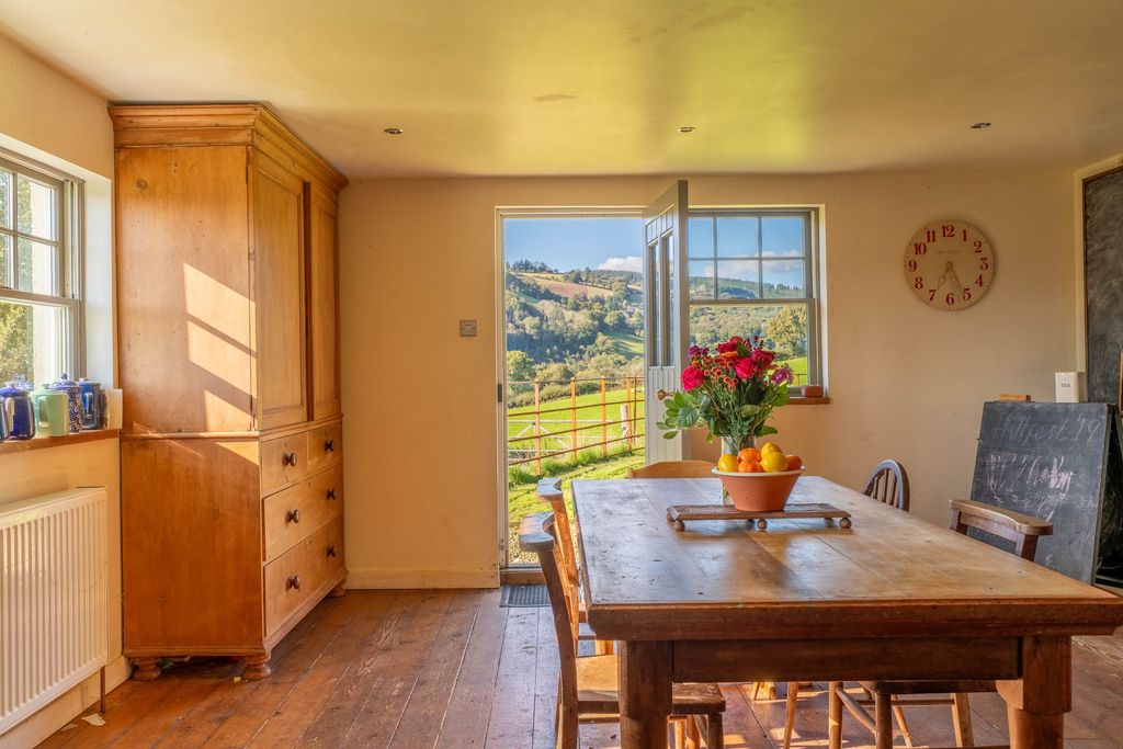 Property photo 2 of 44