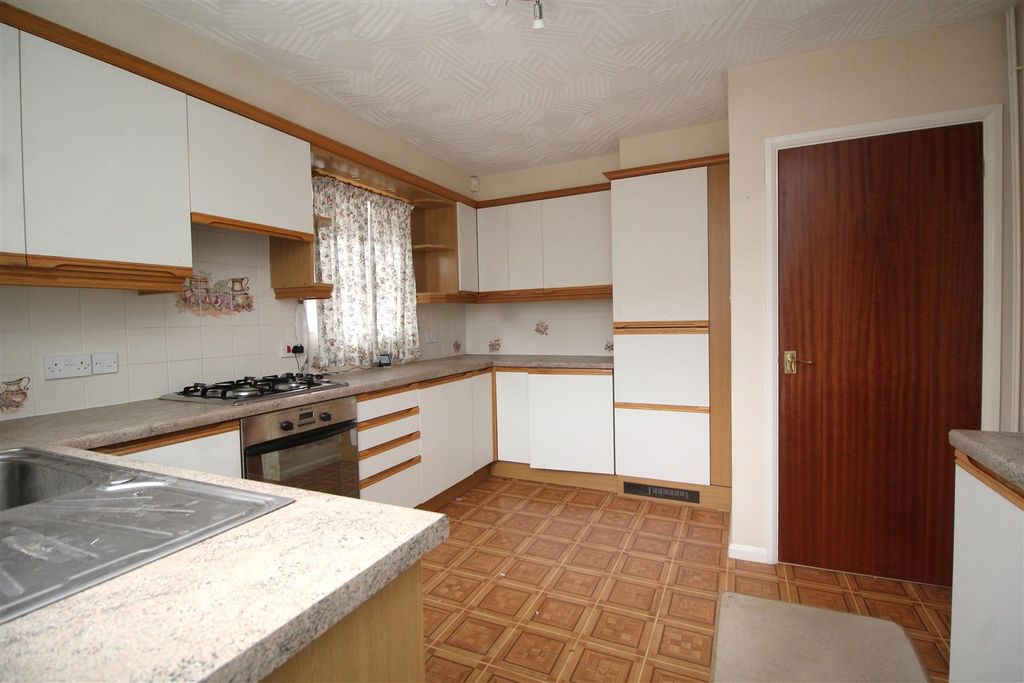 Property photo 3 of 12 Kitchen 1 .Jpg