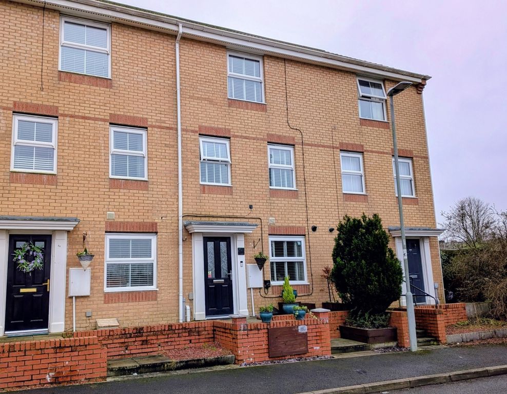 Property photo 1 of 18 1000005222