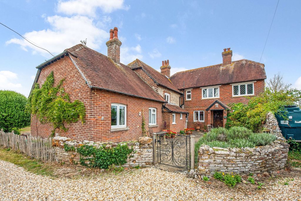 Property photo 2 of 35