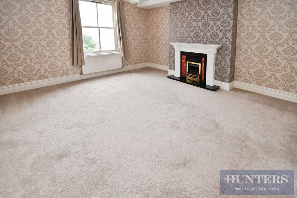 Property photo 3 of 13 Pbox-Img.Jpg