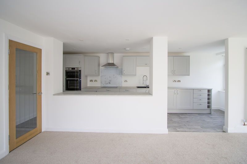 Additional image 6 of 3 bed flat for saleSeabank, The Esplanade, Penarth CF64