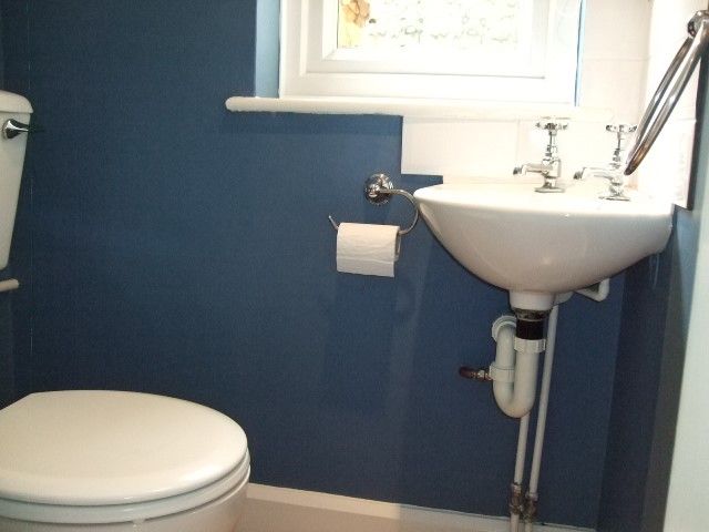 Property photo 3 of 10 Ground Floor Cloakroom