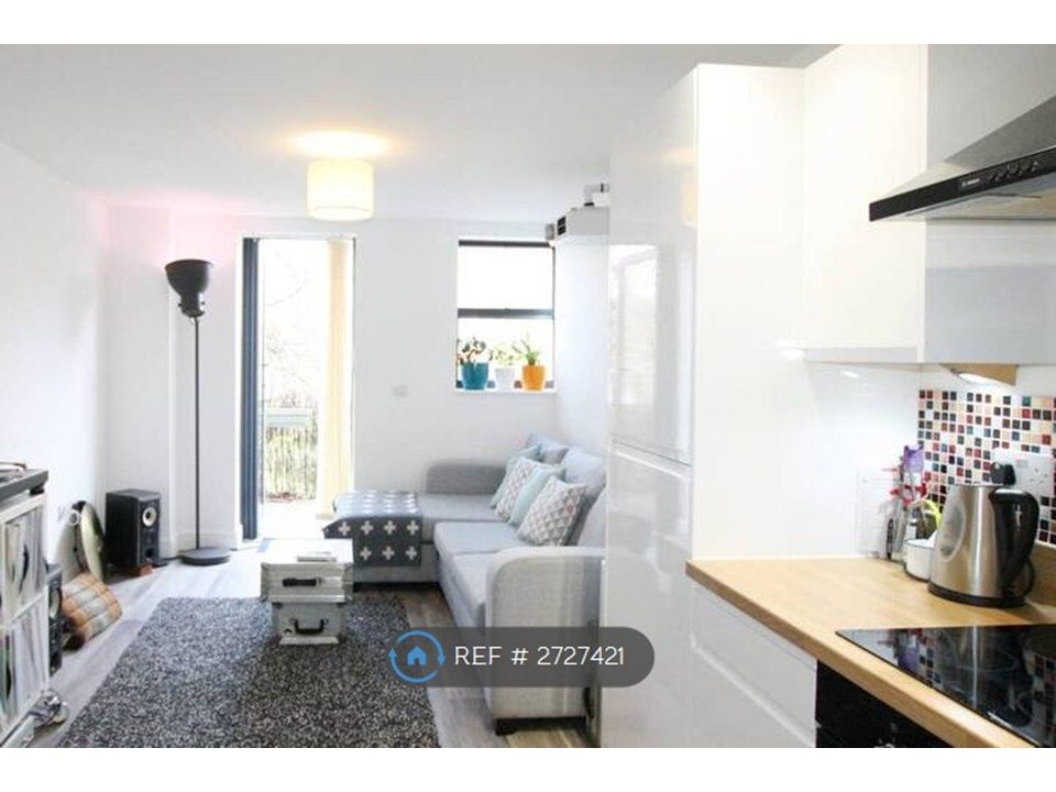 Property photo 2 of 9