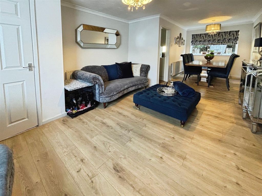 Property photo 3 of 20 Lounge Diner