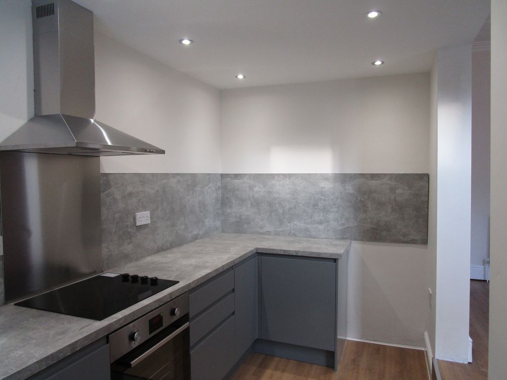 Property photo 3 of 15 Kitchen