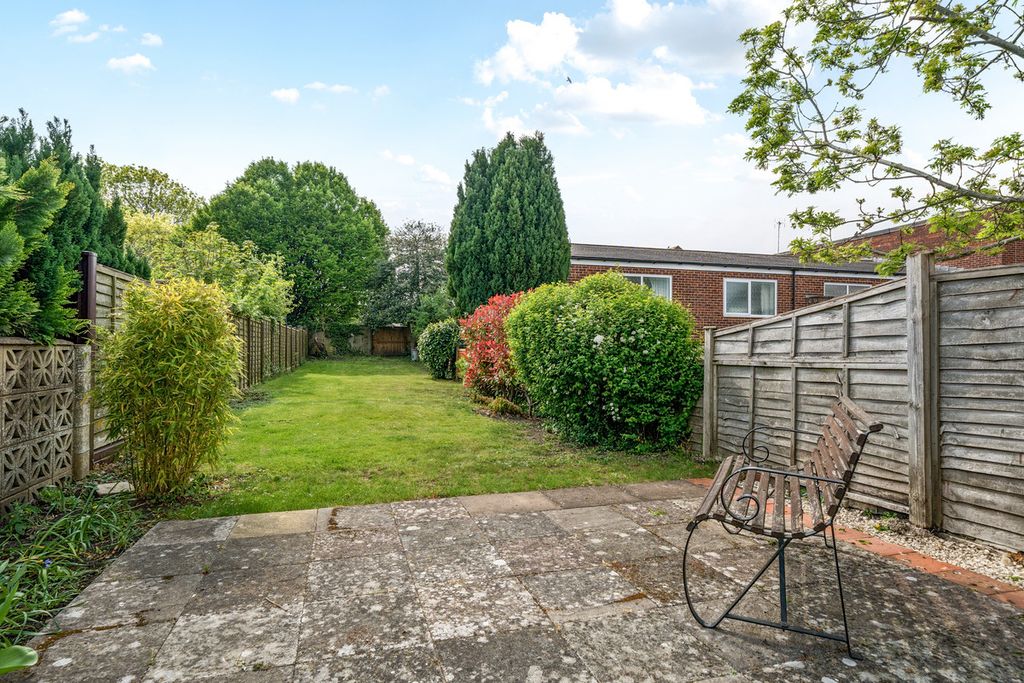 Property photo 2 of 24