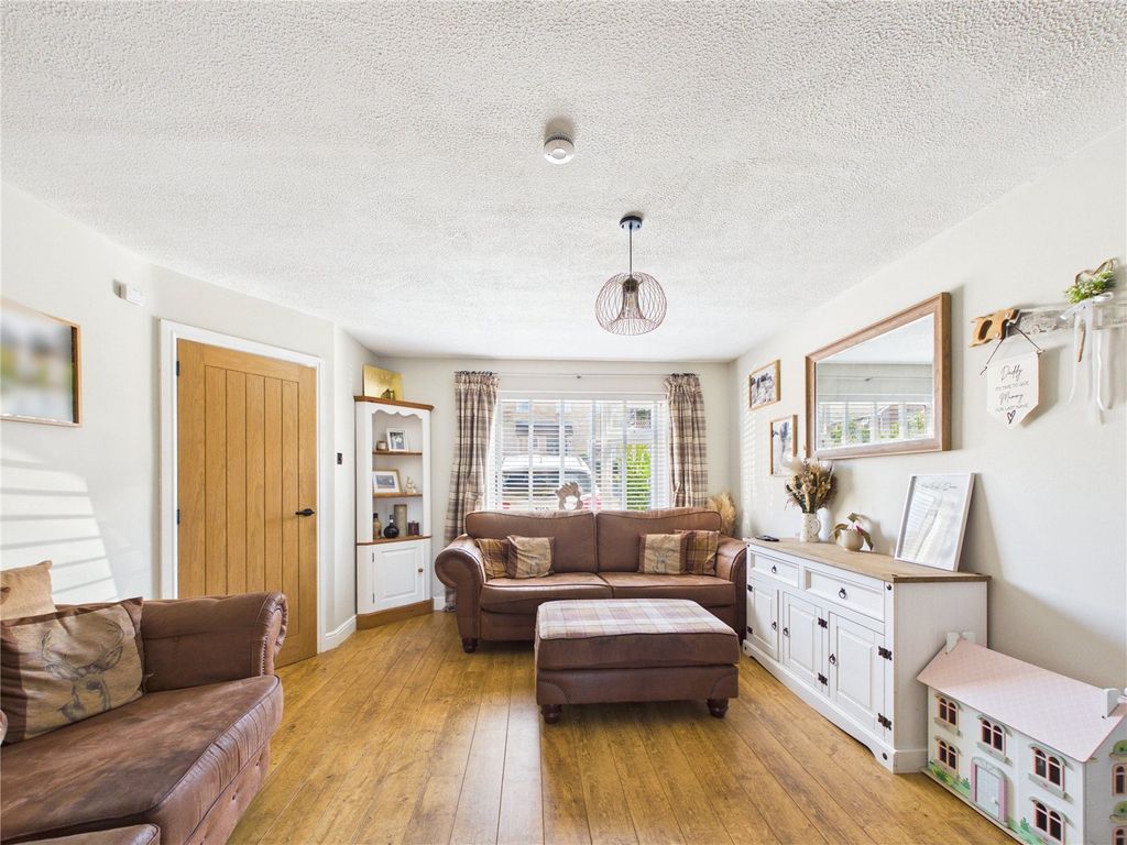 Property photo 1 of 17 Picture No. 12