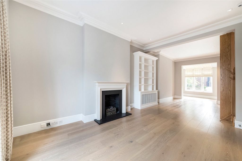 Property photo 2 of 19 Picture No. 10