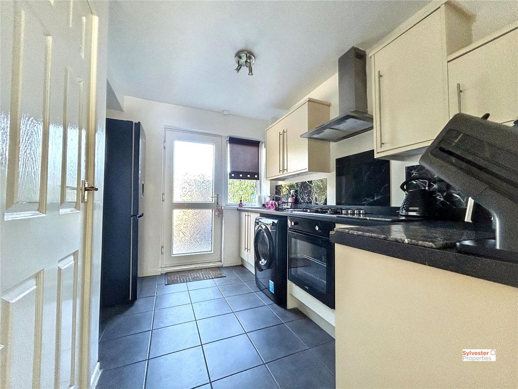 Property photo 3 of 16 Picture No. 08