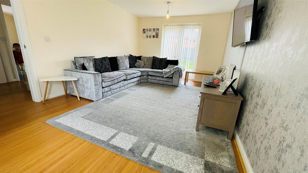 Property photo 3 of 40 1 (3).Jpg