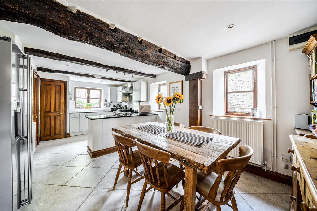 Property photo 3 of 18 Kitchen Diner