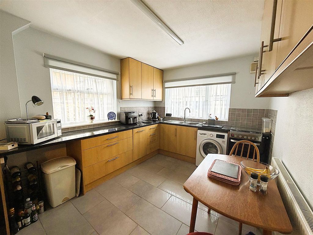 Property photo 3 of 13 1.Jpg