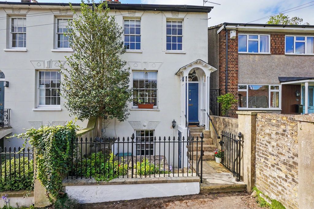 Property photo 1 of 36