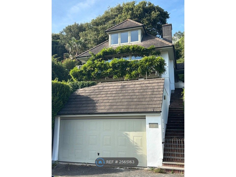Property photo 1 of 2
