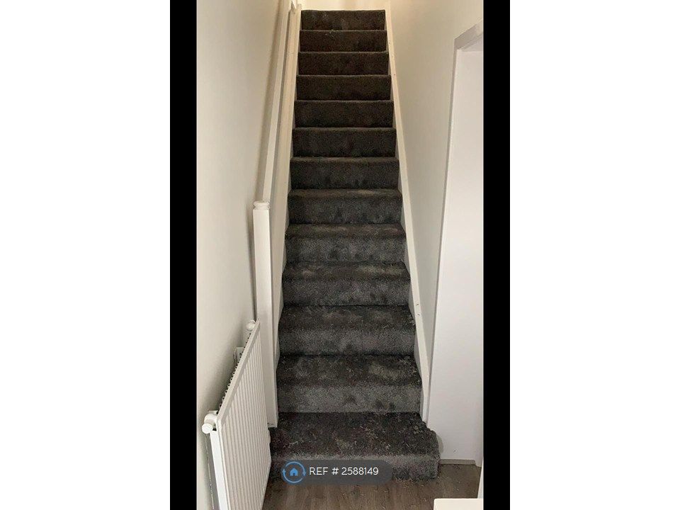 Property photo 3 of 12 Stairs