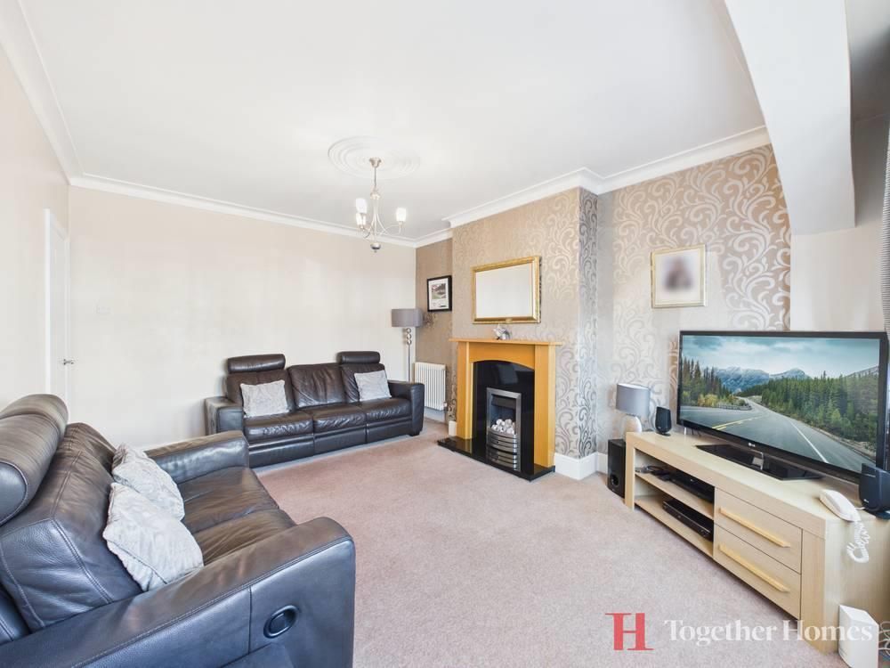 Additional image 5 of 4 bed semi-detached house for saleBlacksmiths Lane, Rainham RM13