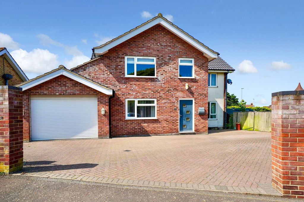 Property photo 1 of 26