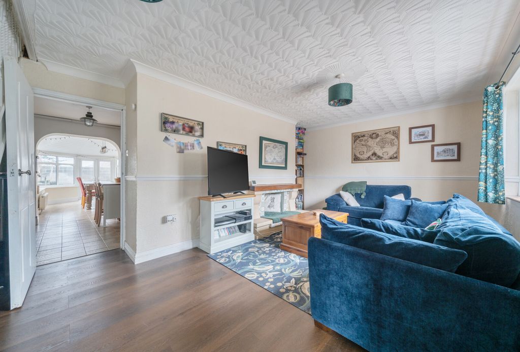 Property photo 1 of 16 1402697-8-697Cbf3...