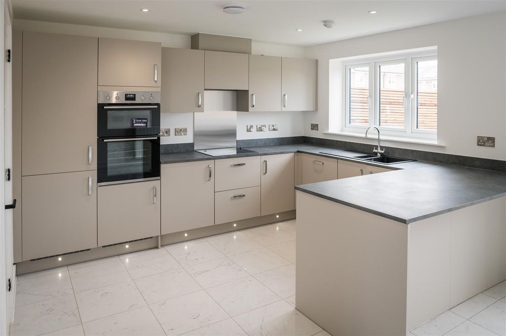 Property photo 2 of 15 Property-Perspective-Stoneley-Road-Crewe-040725-20
