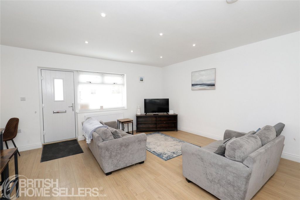Property photo 2 of 10 Picture No. 03