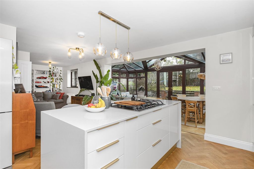 Property photo 2 of 37 Img_8208.Jpg